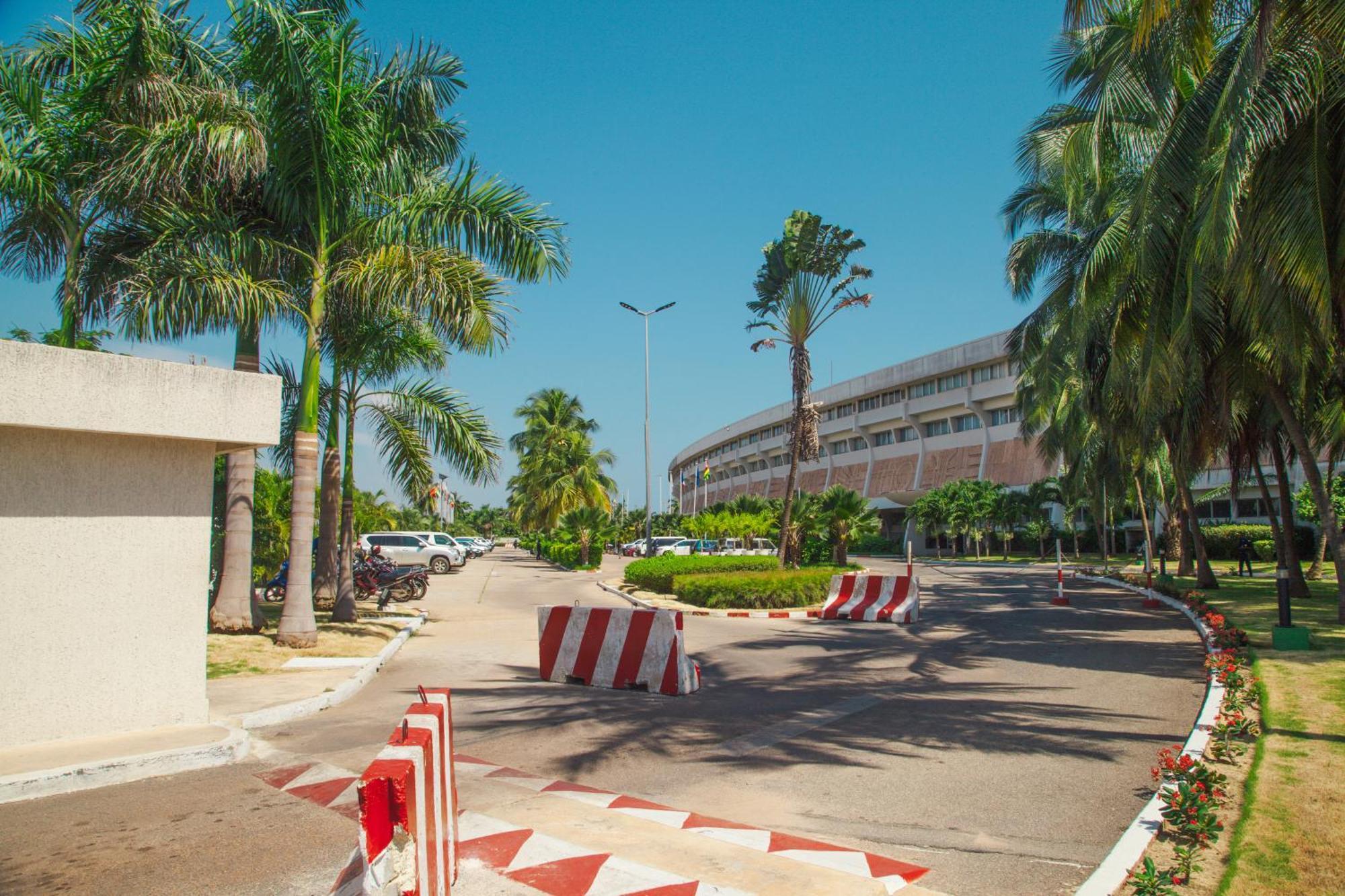 Hotel Sarakawa Lomé Buitenkant foto