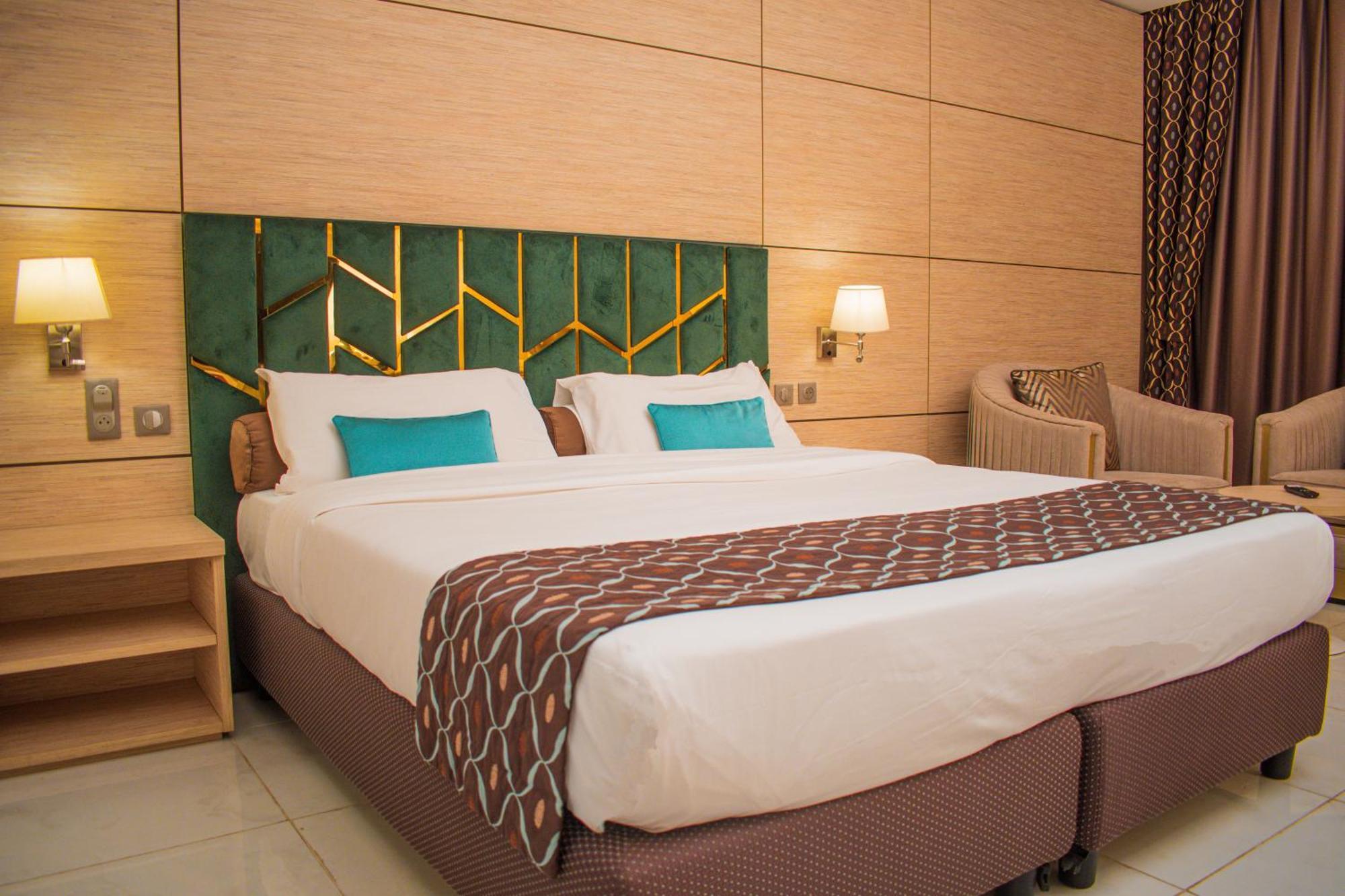 Hotel Sarakawa Lomé Buitenkant foto