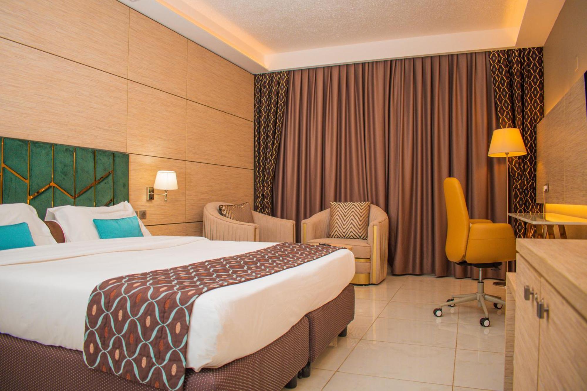 Hotel Sarakawa Lomé Buitenkant foto