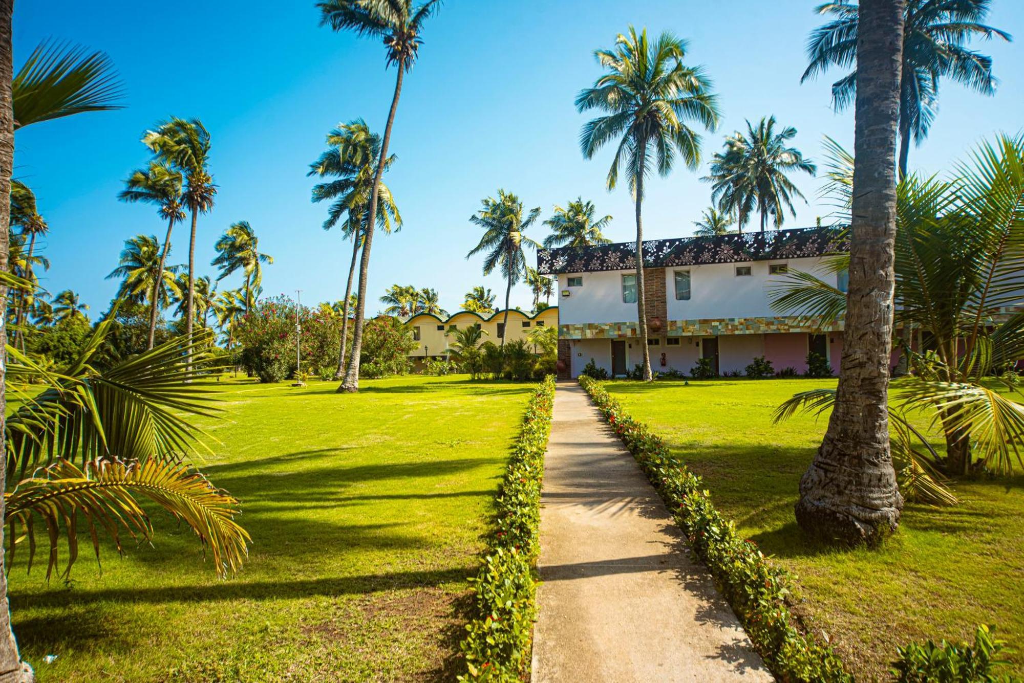 Hotel Sarakawa Lomé Buitenkant foto